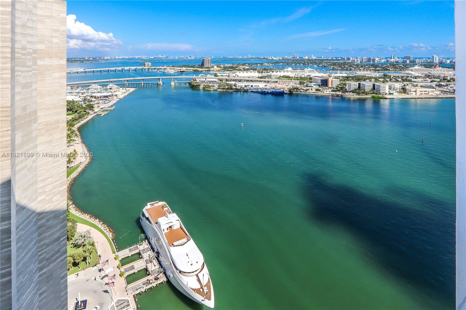 335 S Biscayne Blvd 3510, Miami, Broward County, Florida - 1 Bedrooms  
1 Bathrooms - 