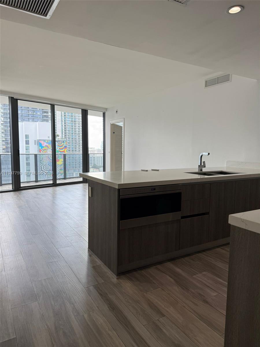 801 SMA RESIDENCES CONDO - Residential Lease