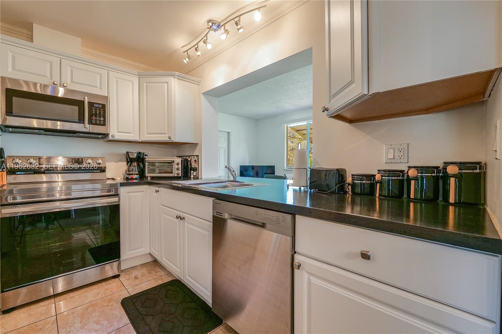 MAINLANDS OF TAMARAC LAKE - Residential