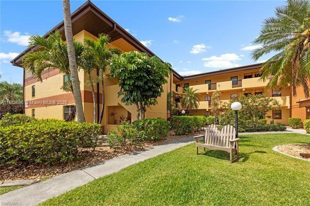 Beautiful 2/2 Unit in Prime Location! Step into this spacious and impeccably maintained 2-bedroom, 2-bathroom apartment. Enjoy the convenience of an in-unit washer and dryer. Located just minutes from major highways, this floor gem offers unbeatable accessibility. Fast approval process!. This location is right across College Pkwy Florida
Southwestern and the beaches.