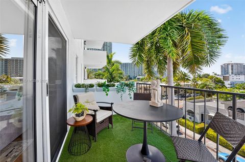 Tiny photo for 1455 West Ave #501, Miami Beach, FL 33139 (MLS # A12011744)