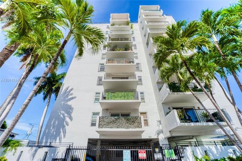Tiny photo for 1455 West Ave #501, Miami Beach, FL 33139 (MLS # A12011744)