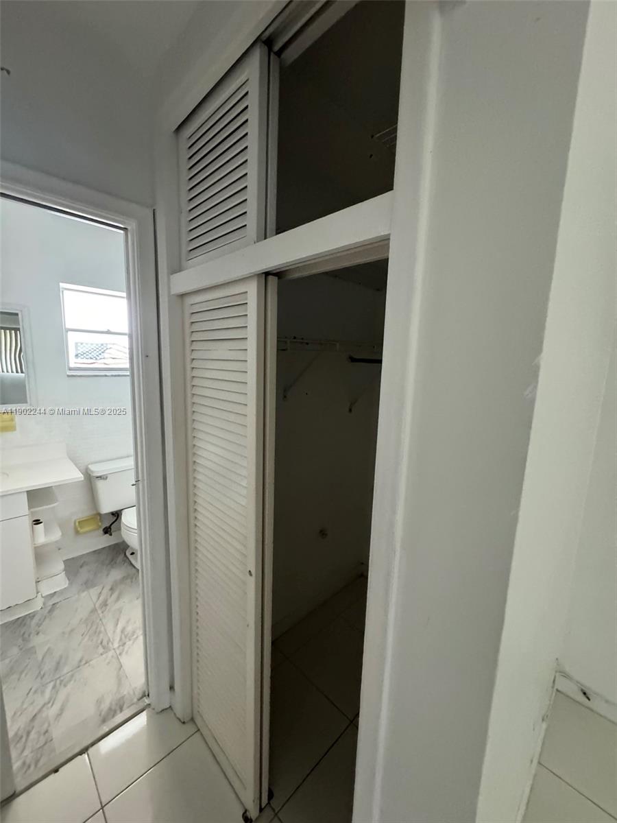 BISC LAKE GARDENS CONDO N - Residential