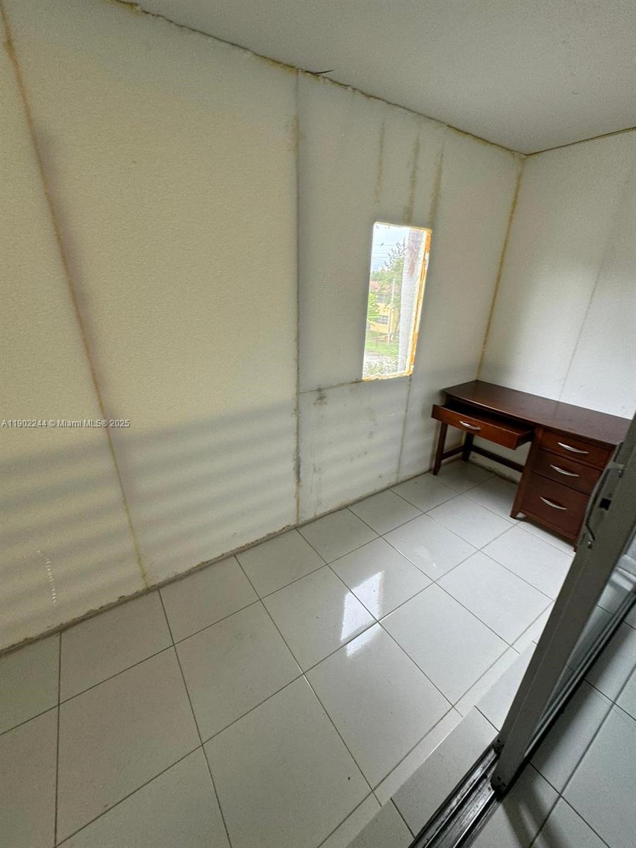 BISC LAKE GARDENS CONDO N - Residential