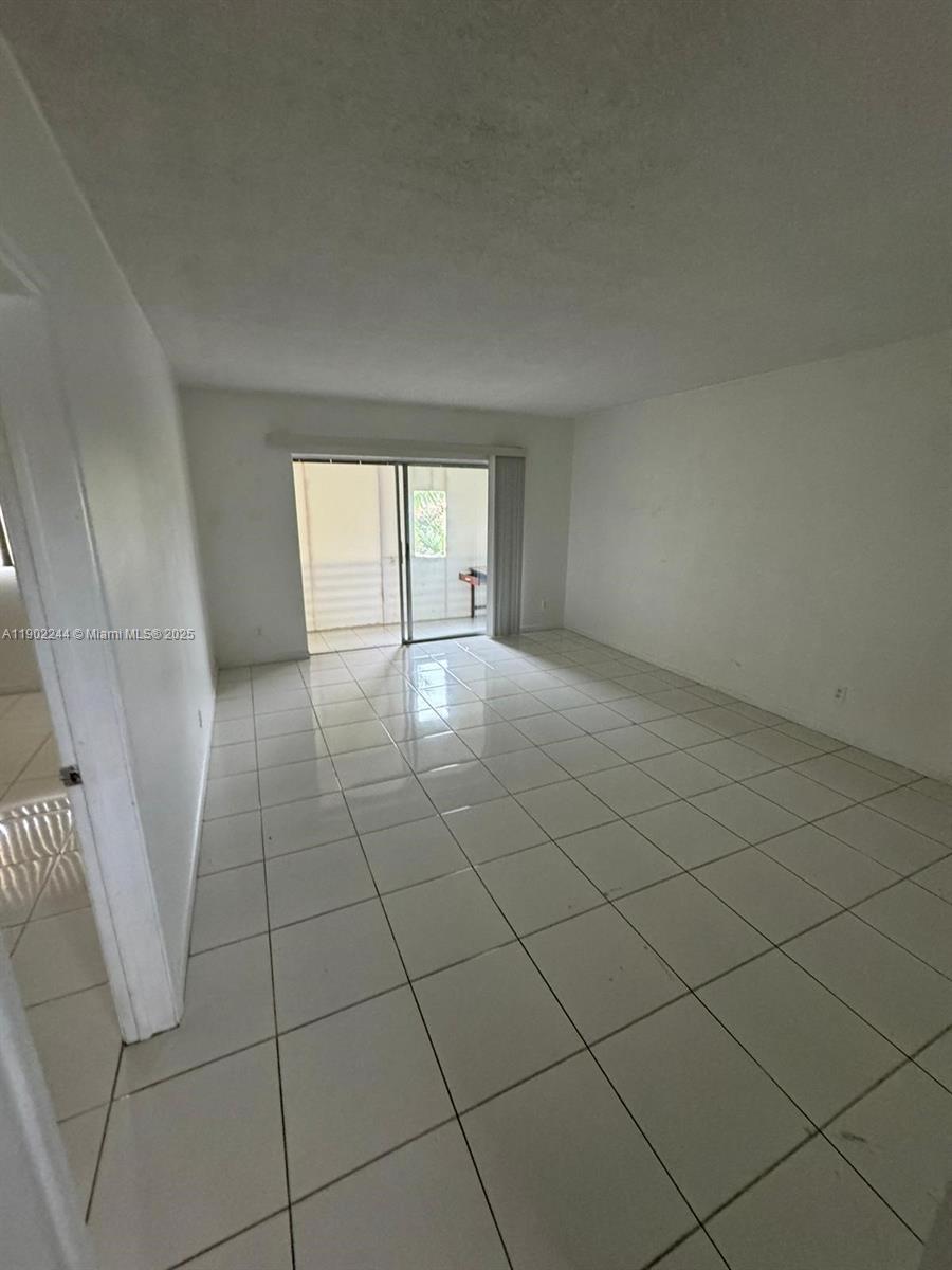 BISC LAKE GARDENS CONDO N - Residential