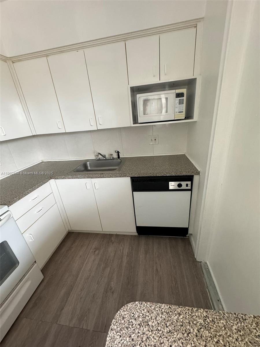 BISC LAKE GARDENS CONDO N - Residential