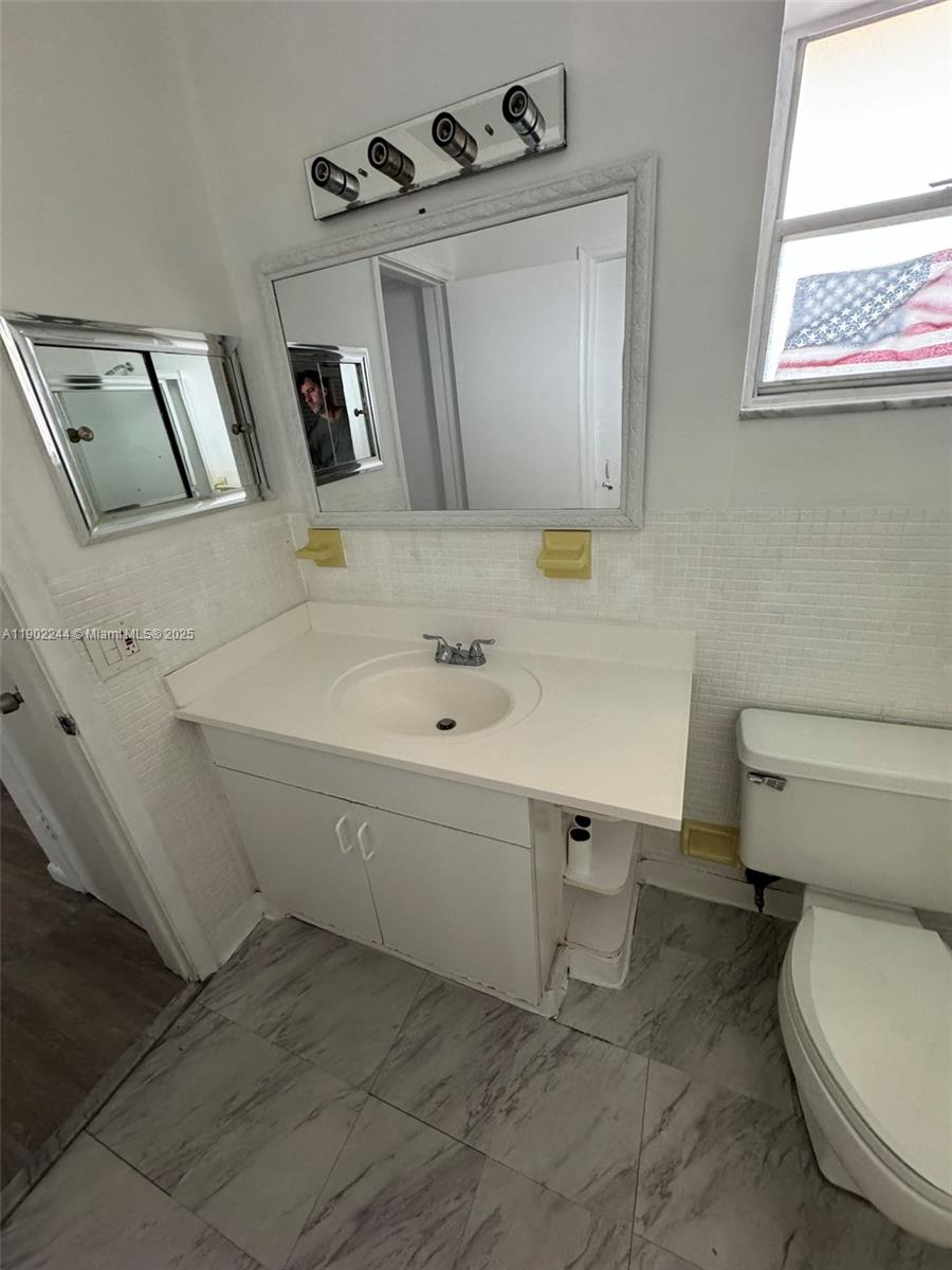 BISC LAKE GARDENS CONDO N - Residential