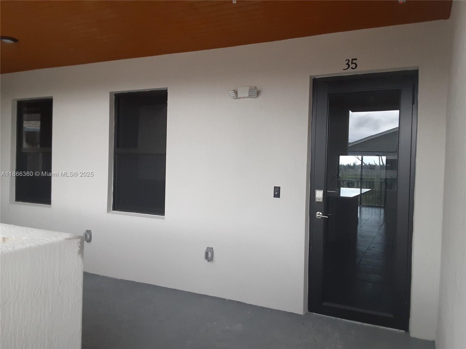 8175 NW 104th Ave 35