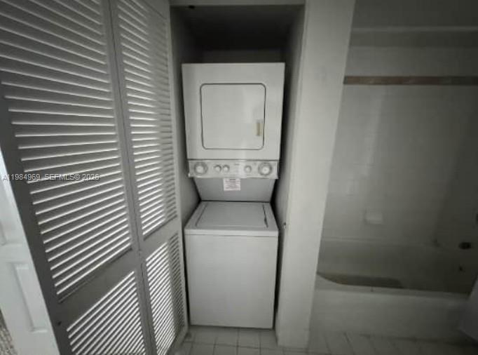 THE CLUB AT BRICKELL BAY - Residential