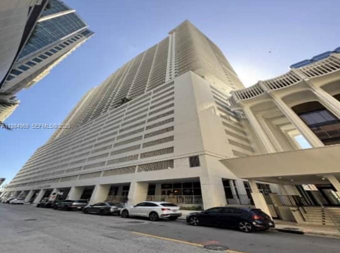 THE CLUB AT BRICKELL BAY - Residential