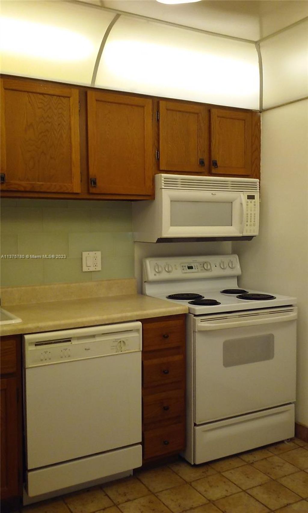 Photo of 3750 Inverrary Dr #2K, Lauderhill, FL 33319 (MLS # A11375780)