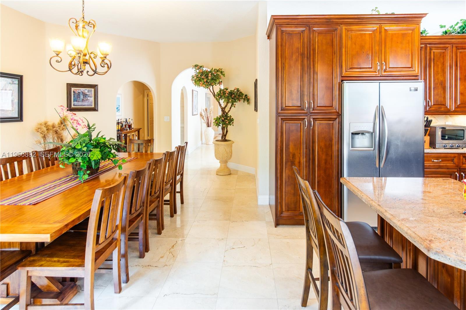 DORAL SANDS - Residential