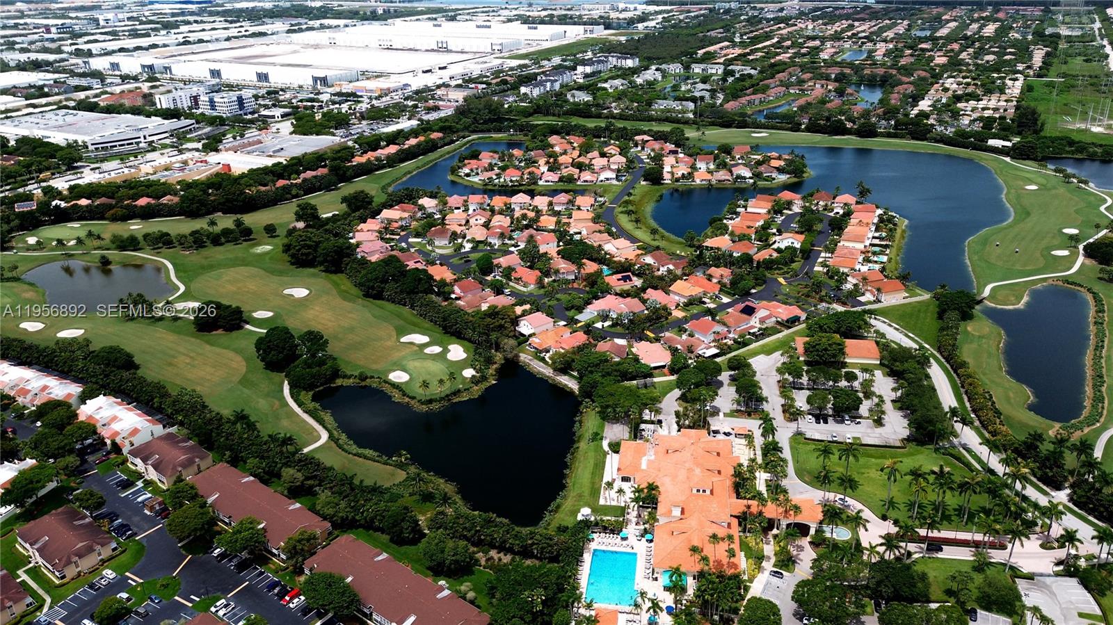DORAL SANDS - Residential