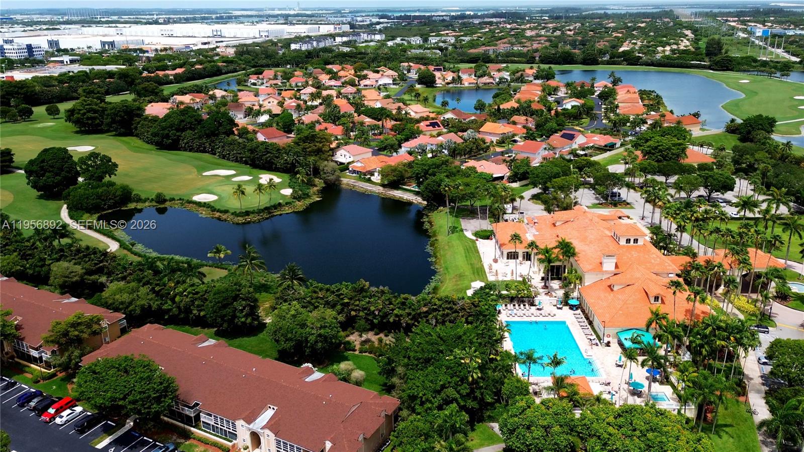 DORAL SANDS - Residential
