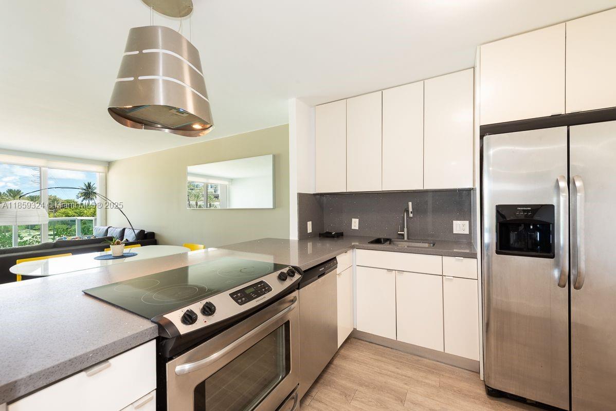 ARLEN HOUSE EAST CONDO - Residential