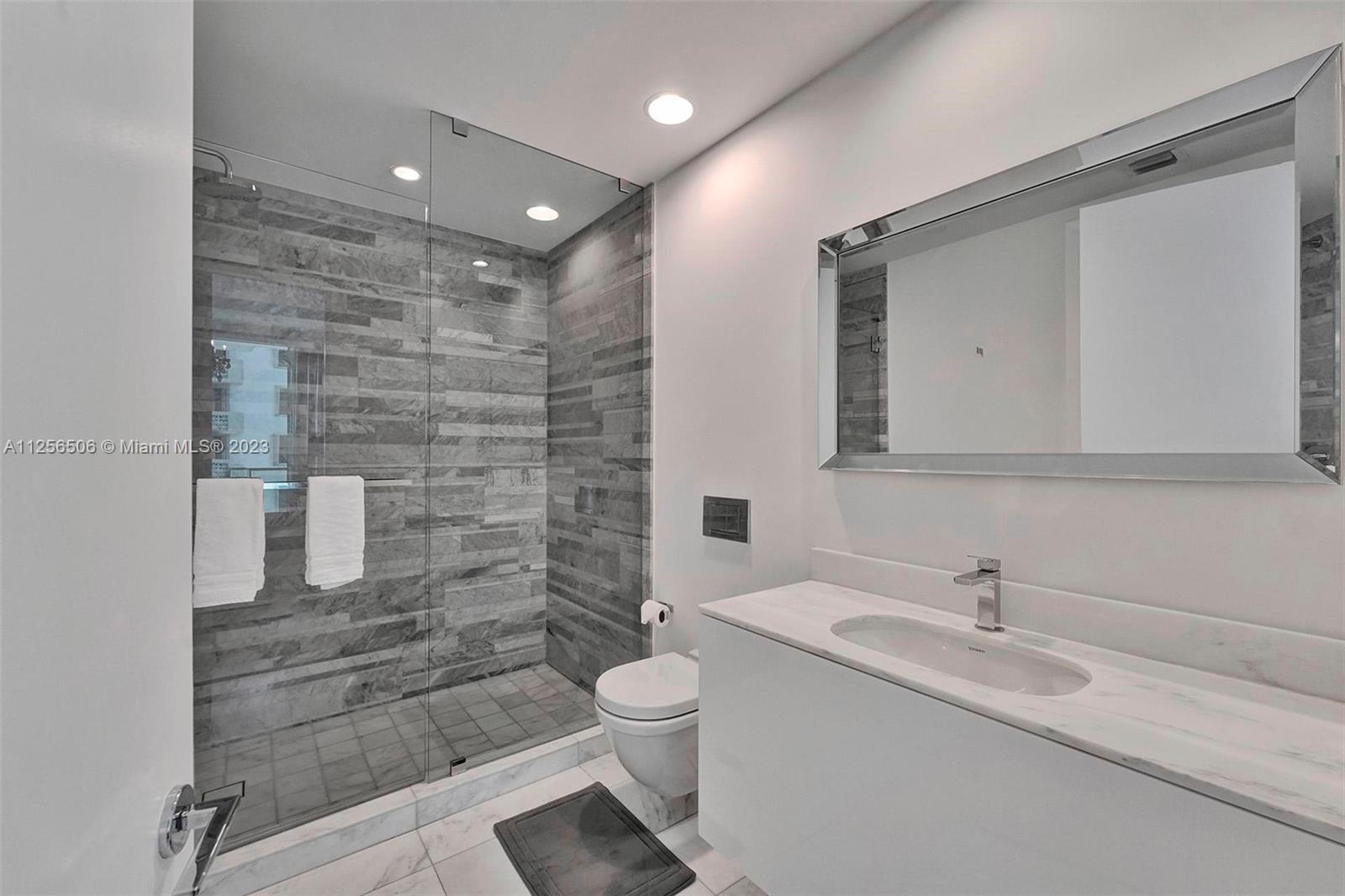 OCEANA BAL HARBOUR - Residential