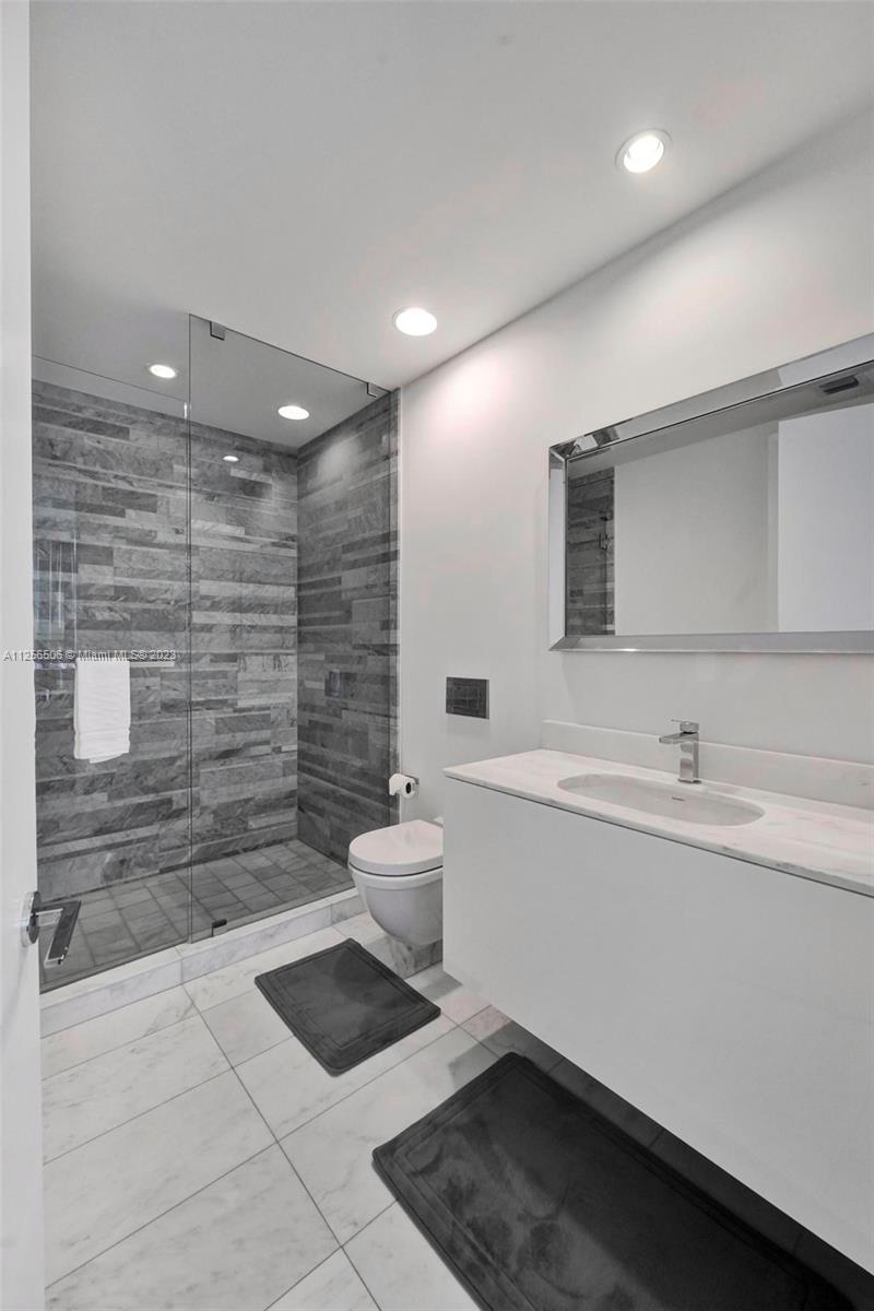 OCEANA BAL HARBOUR - Residential