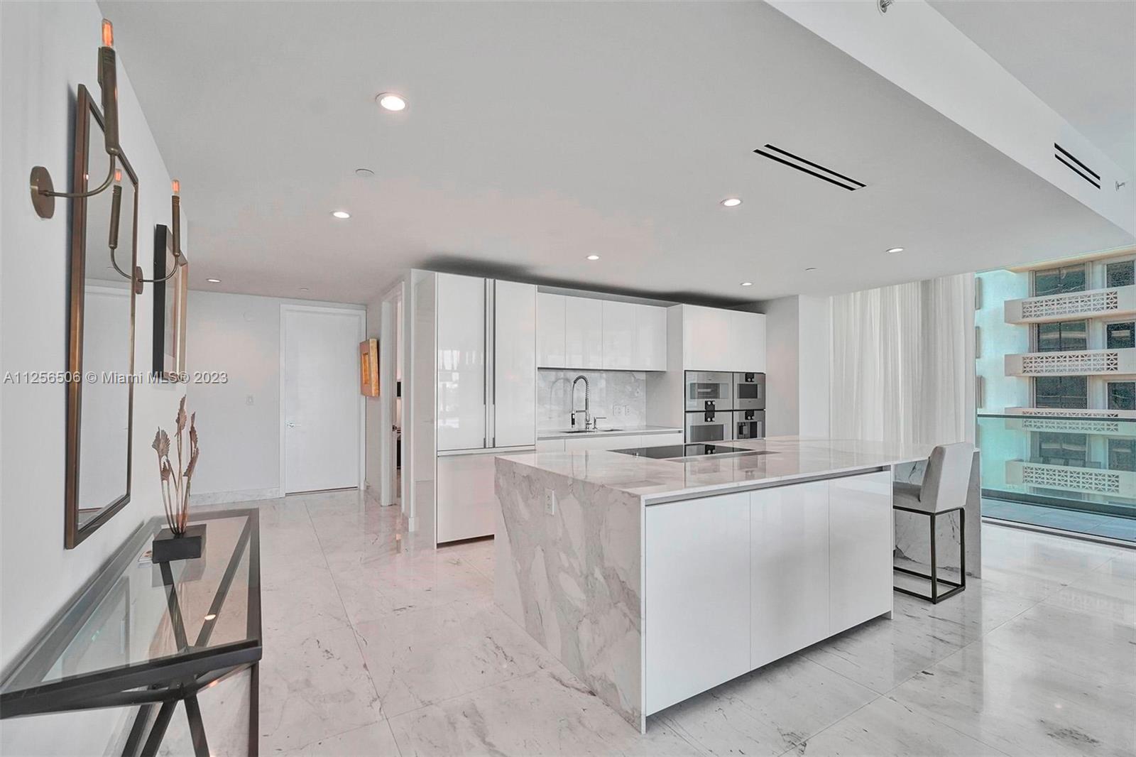 OCEANA BAL HARBOUR - Residential