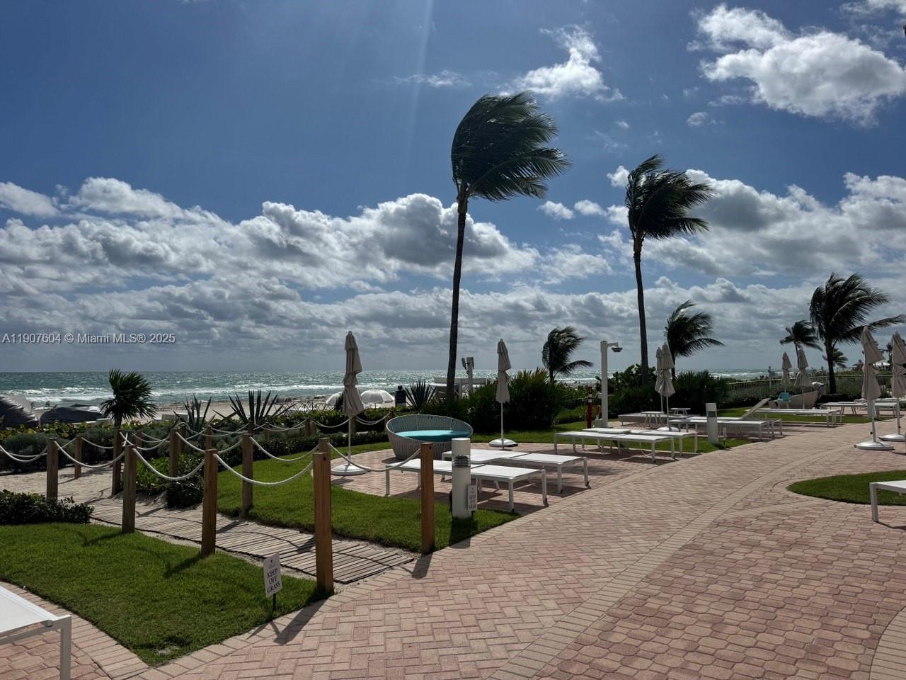 TRUMP ROYALE CONDO - Residential