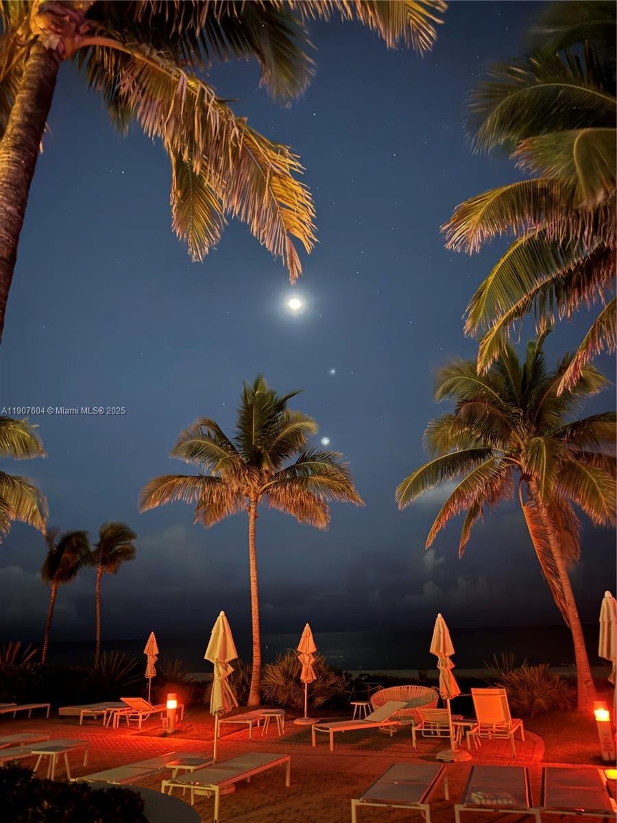 TRUMP ROYALE CONDO - Residential