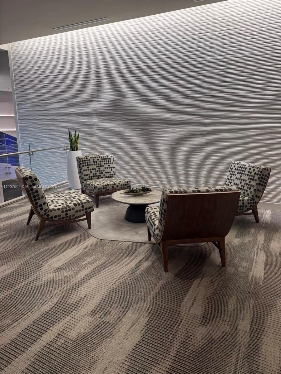 TRUMP ROYALE CONDO - Residential