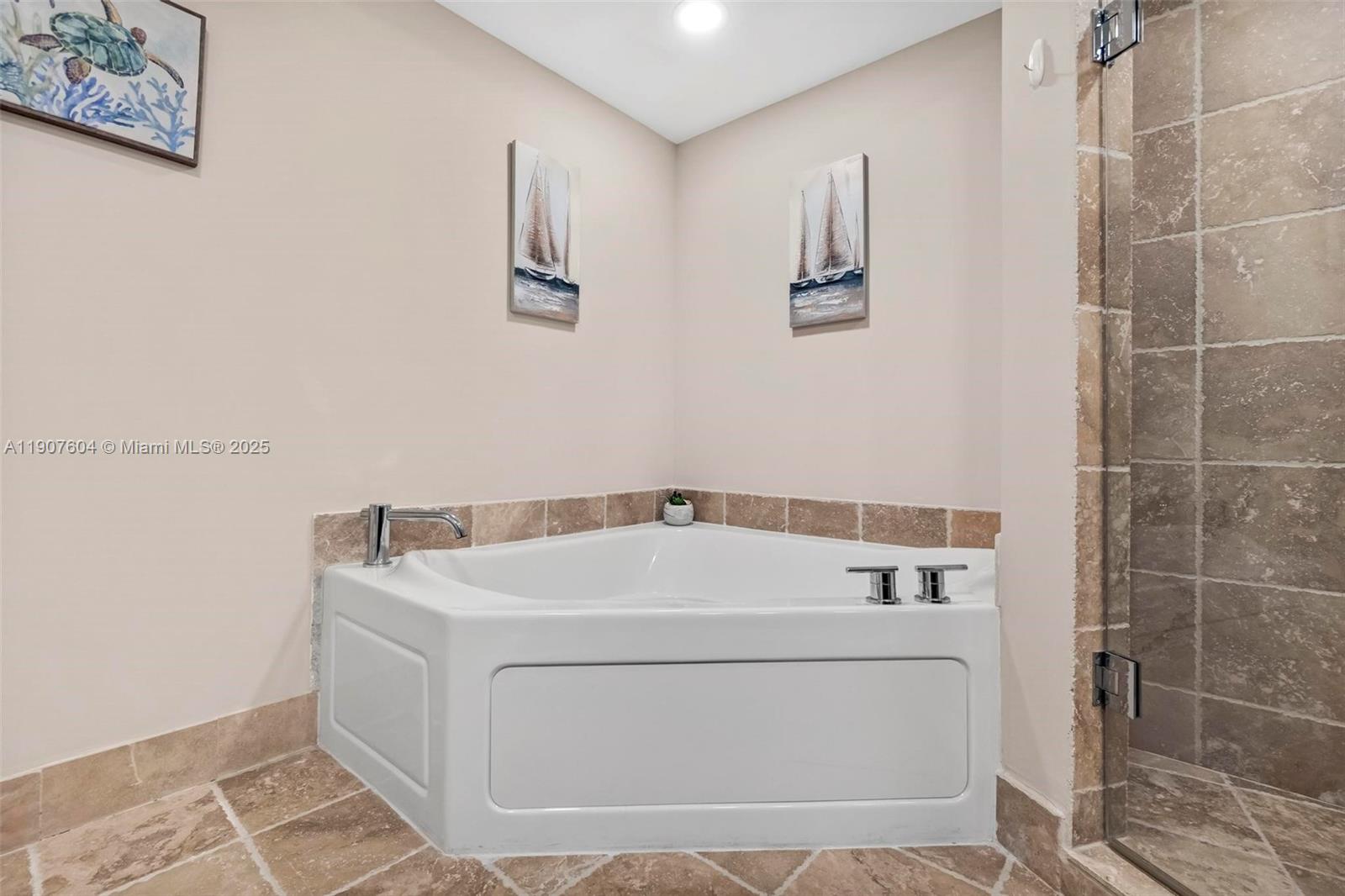 TRUMP ROYALE CONDO - Residential