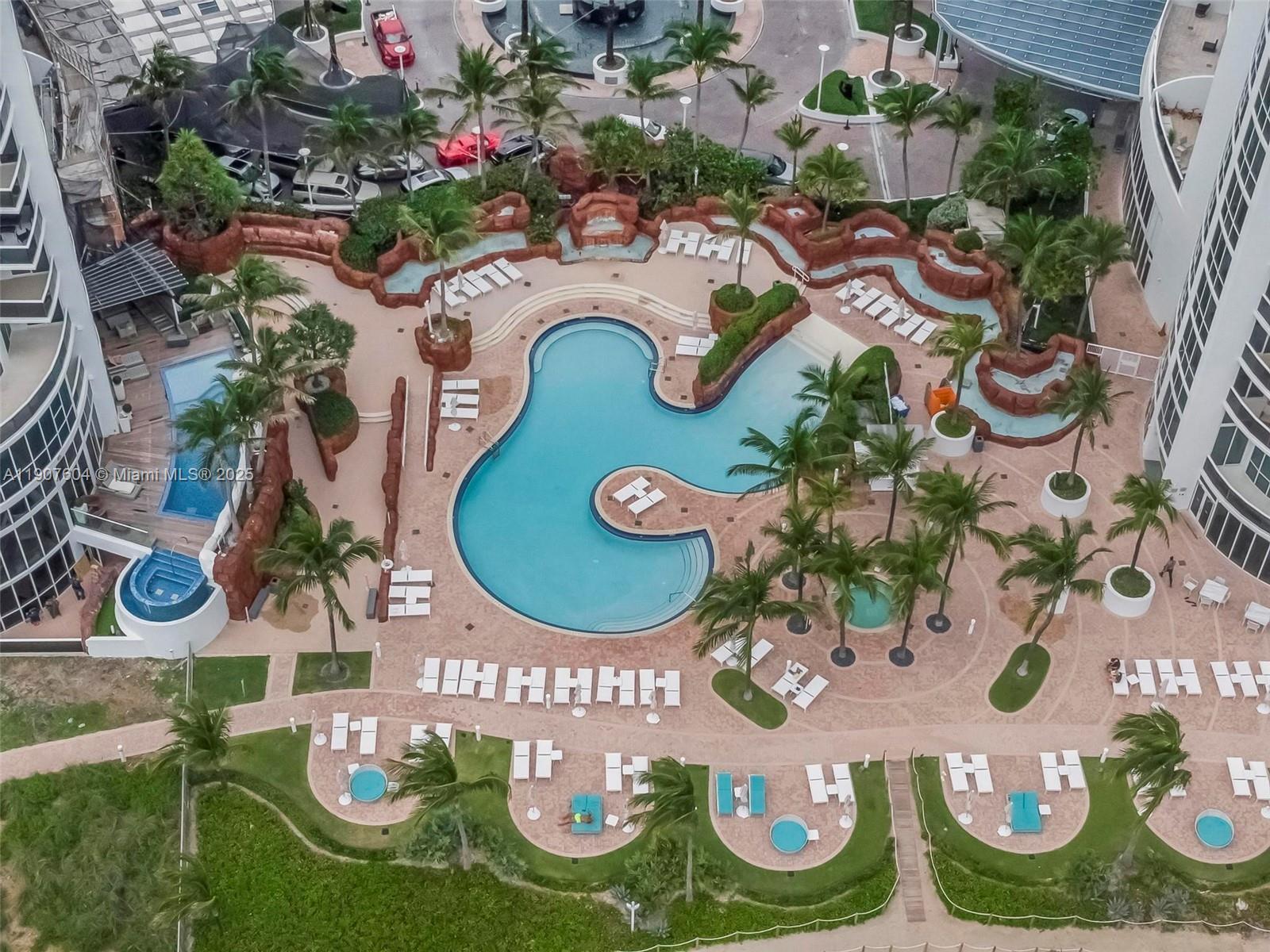 TRUMP ROYALE CONDO - Residential