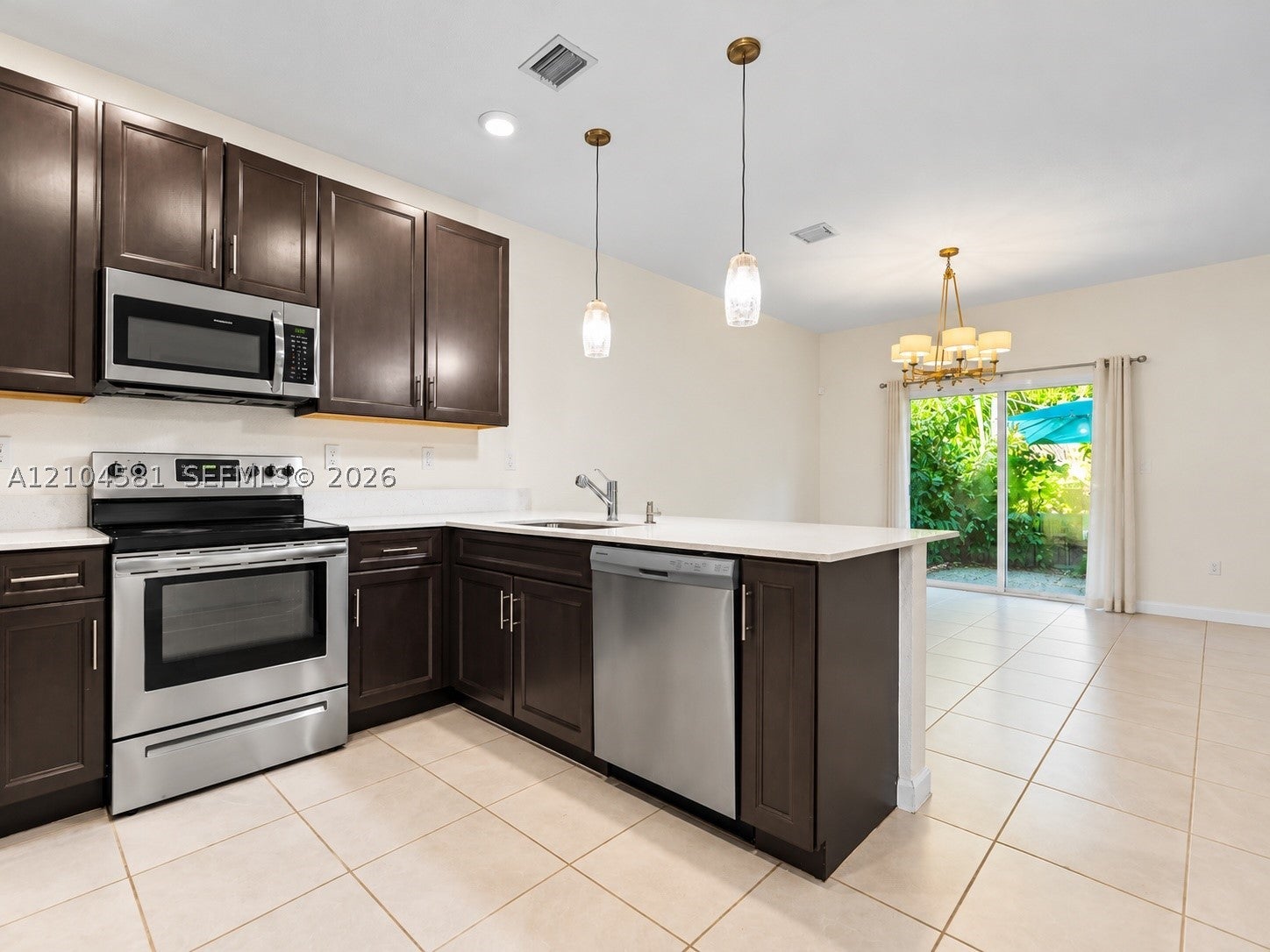 1108 SE 26th Ter