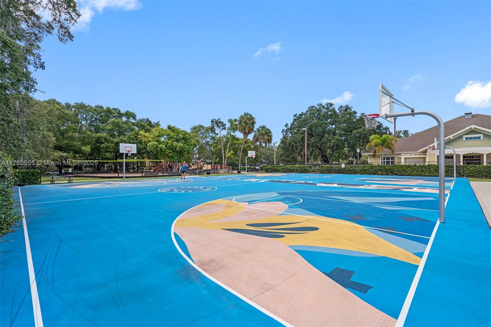 HYDE PARKPLACE II - Residential