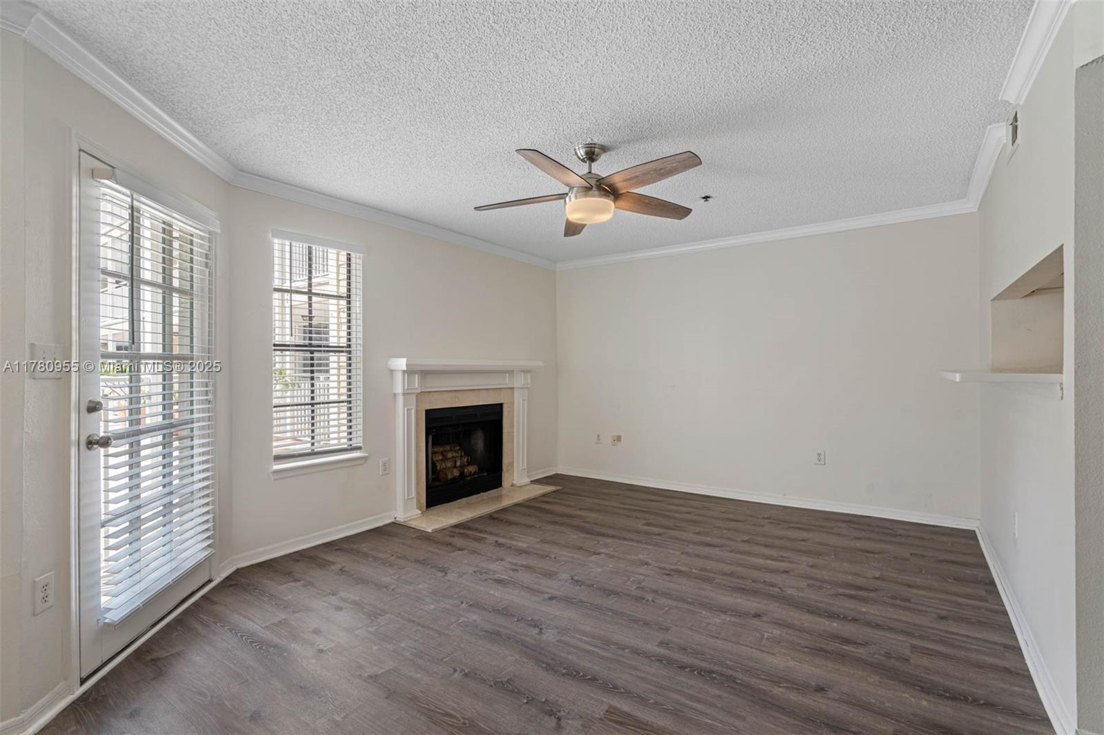 HYDE PARKPLACE II - Residential