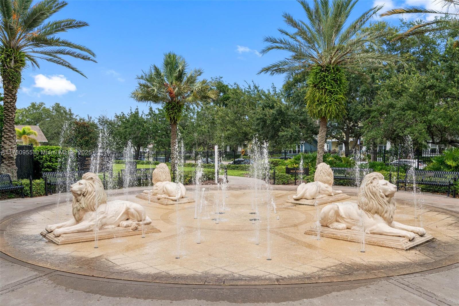 HYDE PARKPLACE II - Residential