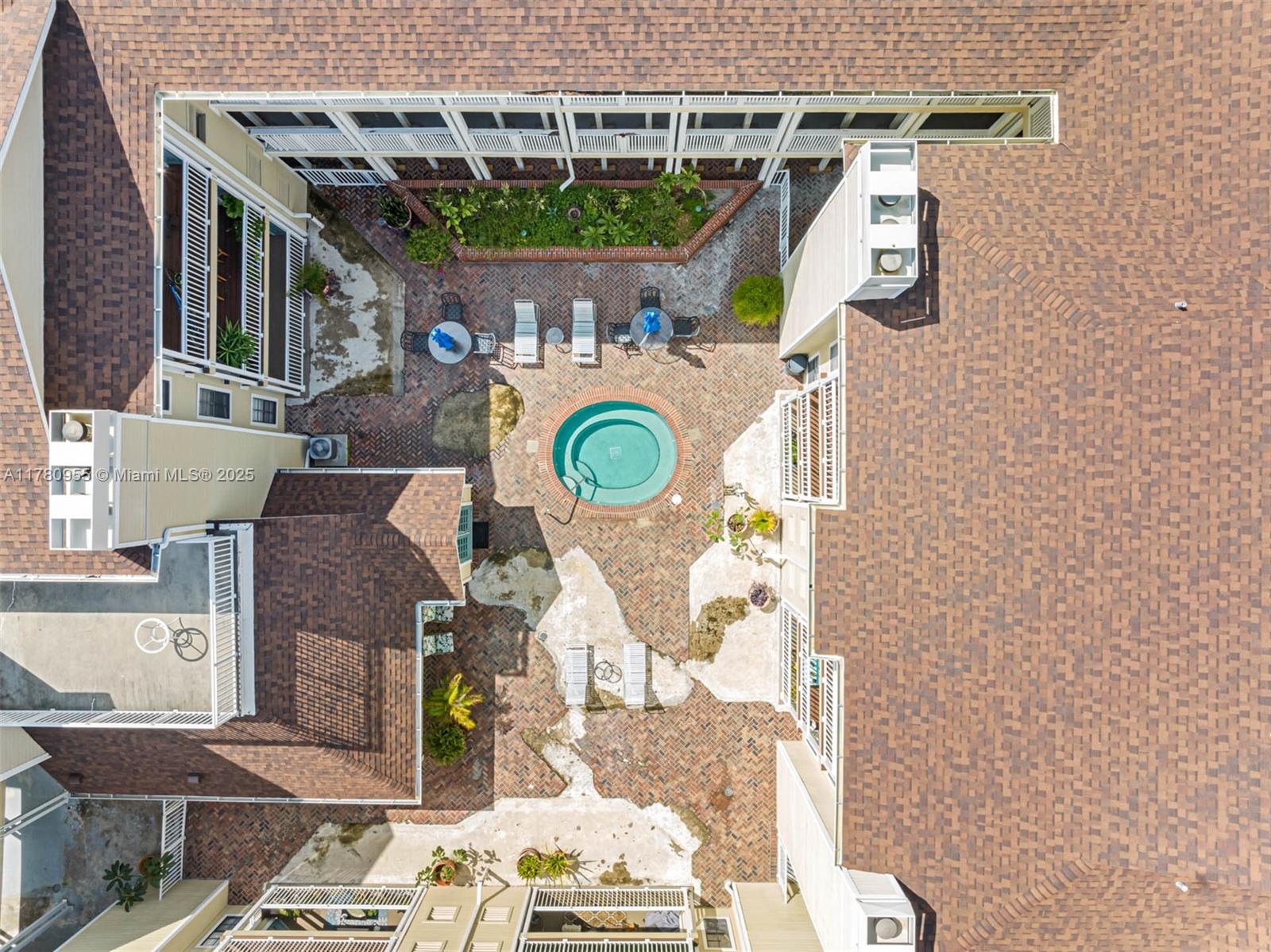 HYDE PARKPLACE II - Residential