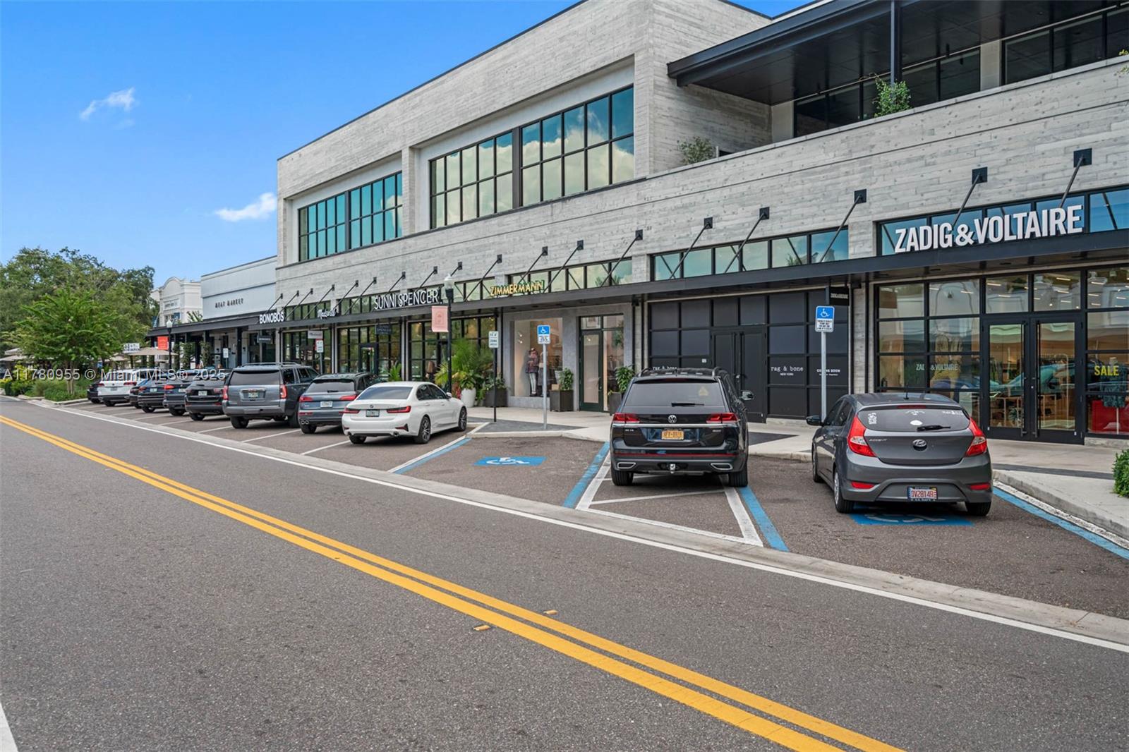 HYDE PARKPLACE II - Residential