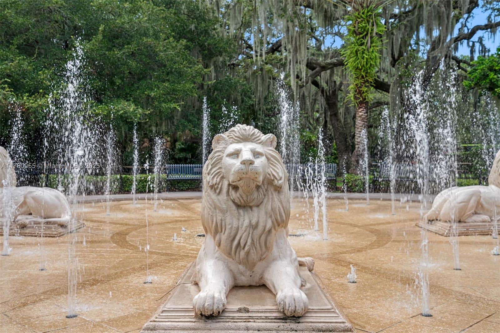 HYDE PARKPLACE II - Residential