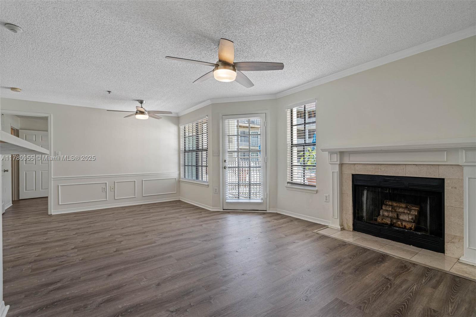 HYDE PARKPLACE II - Residential