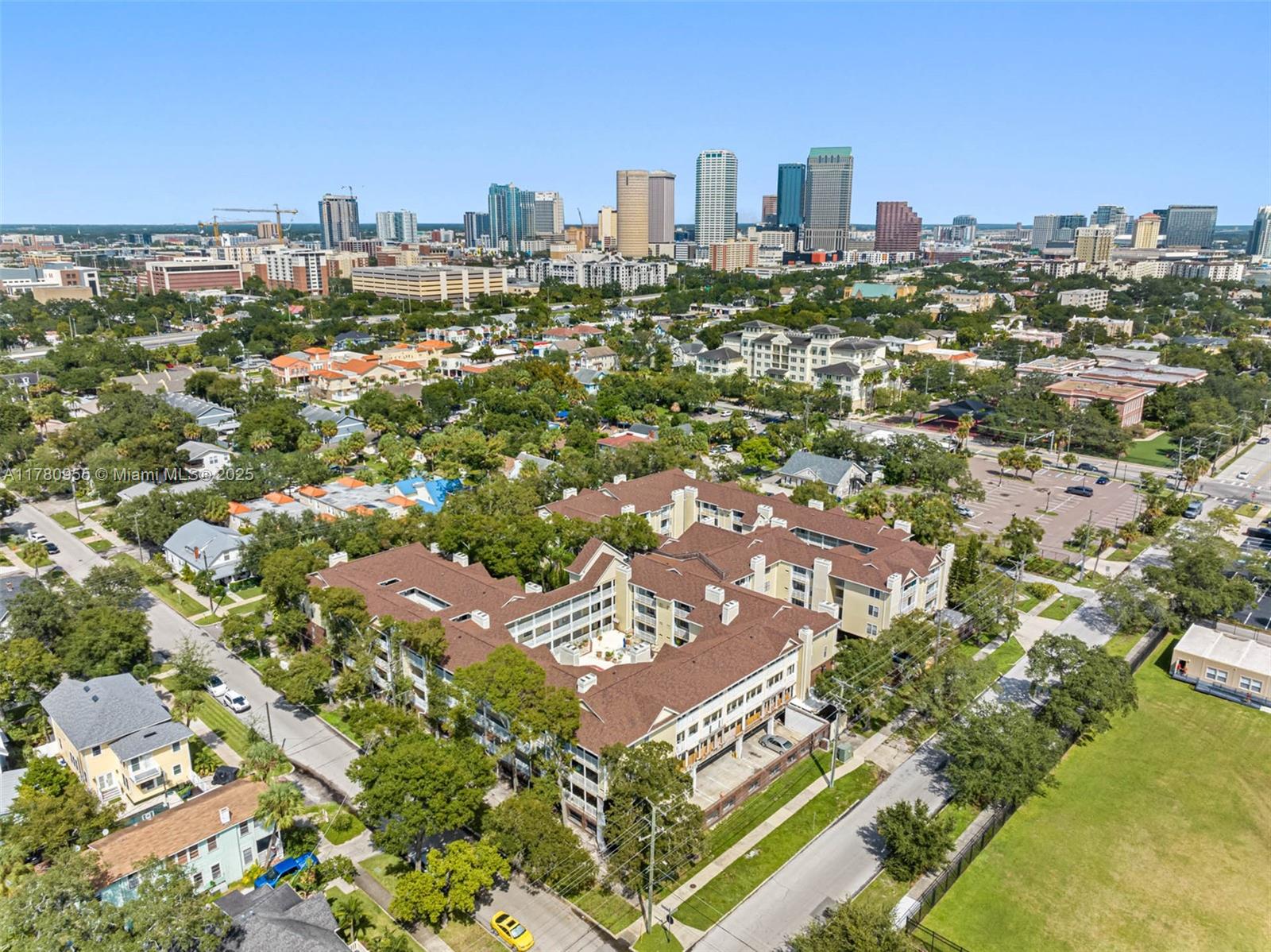 HYDE PARKPLACE II - Residential