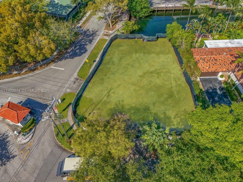 KEYSTONE SHORES - Land