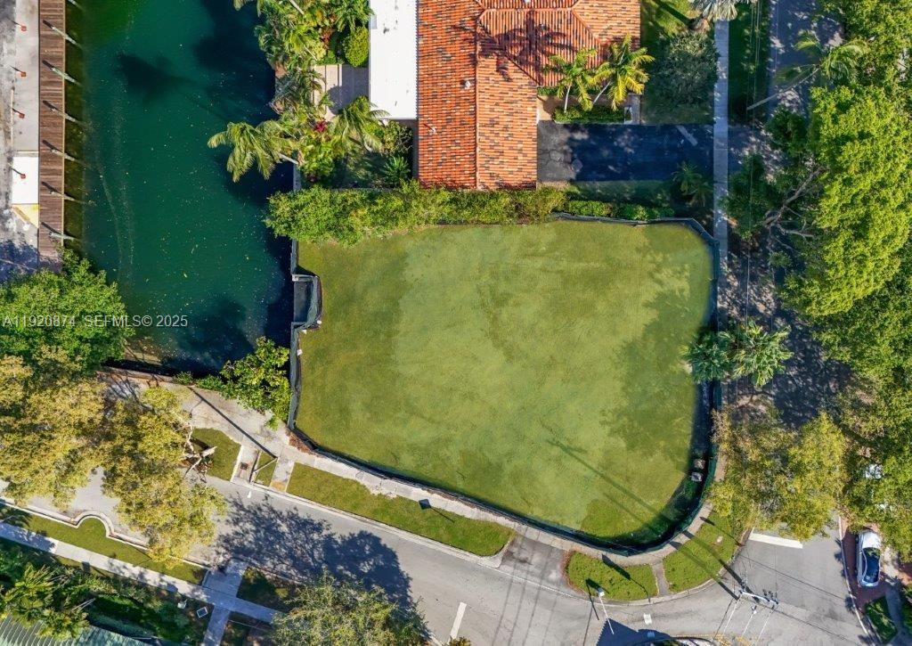 KEYSTONE SHORES - Land