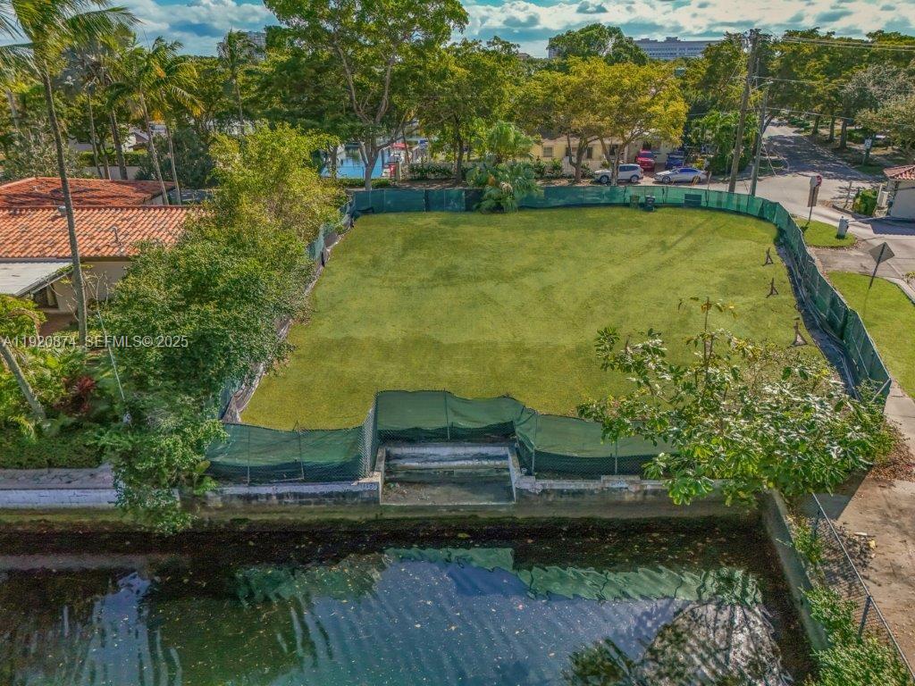 KEYSTONE SHORES - Land