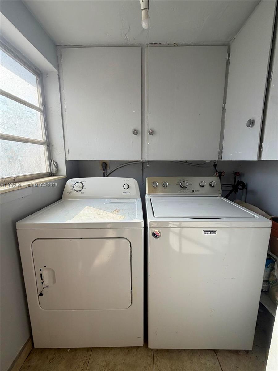 KENDALE LAKES TOWNHOUSE C - Residential