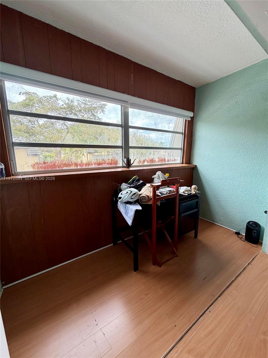 KENDALE LAKES TOWNHOUSE C - Residential