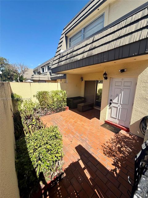 8785 SW 137th Ave 8785 Miami FL 33183