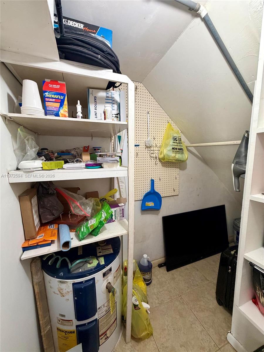 KENDALE LAKES TOWNHOUSE C - Residential