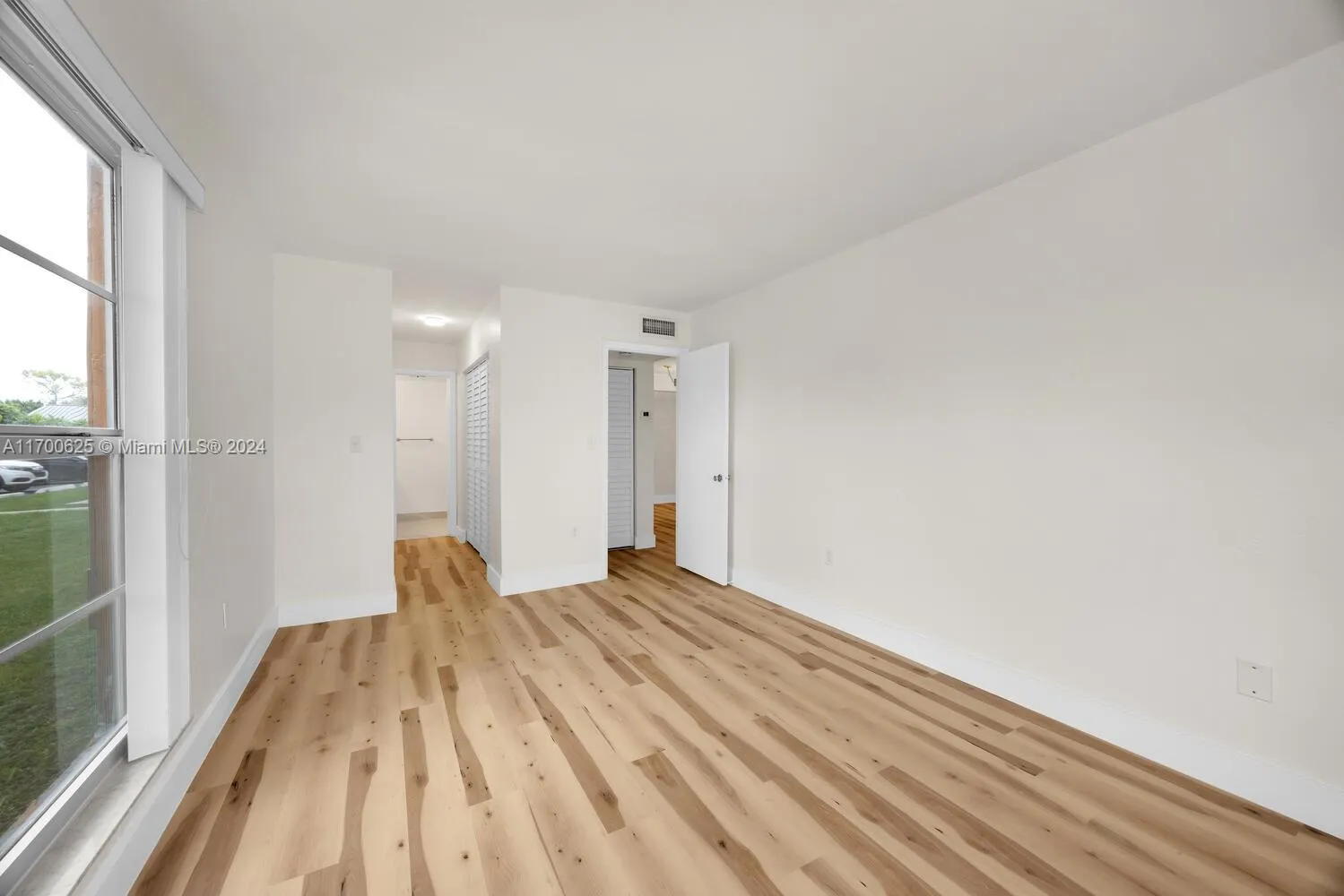 Miami, Florida 33173, United States, 2 Bedrooms Bedrooms, ,2 BathroomsBathrooms,Residential,Pending,30005