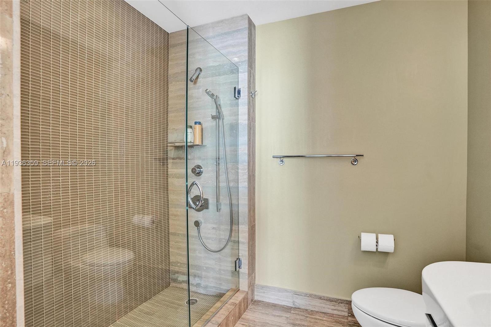 TDR TOWER III CONDO - Residential