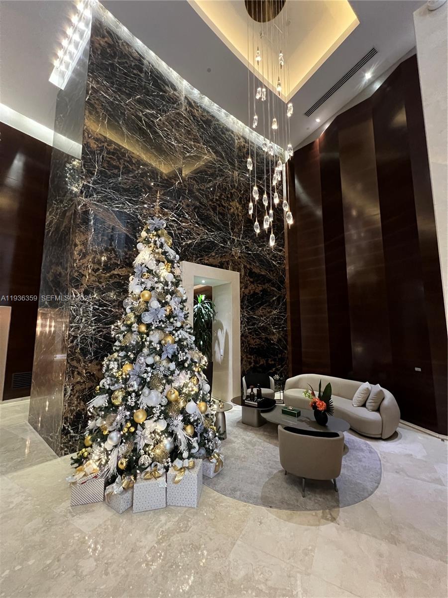 TDR TOWER III CONDO - Residential