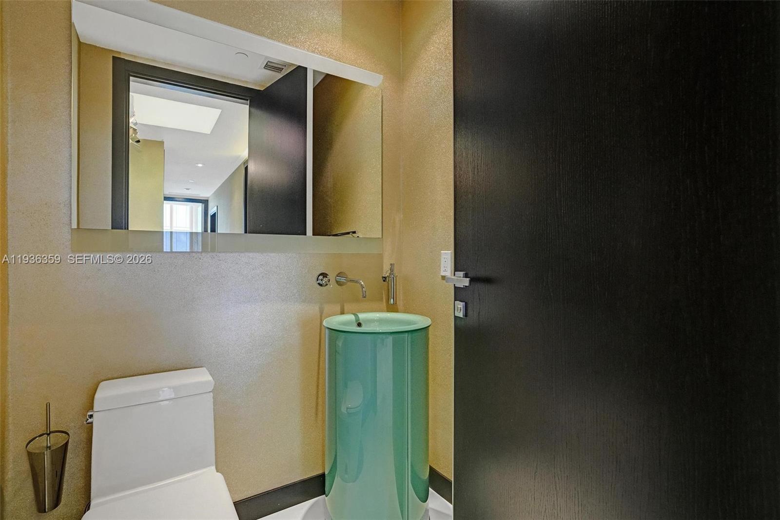 TDR TOWER III CONDO - Residential