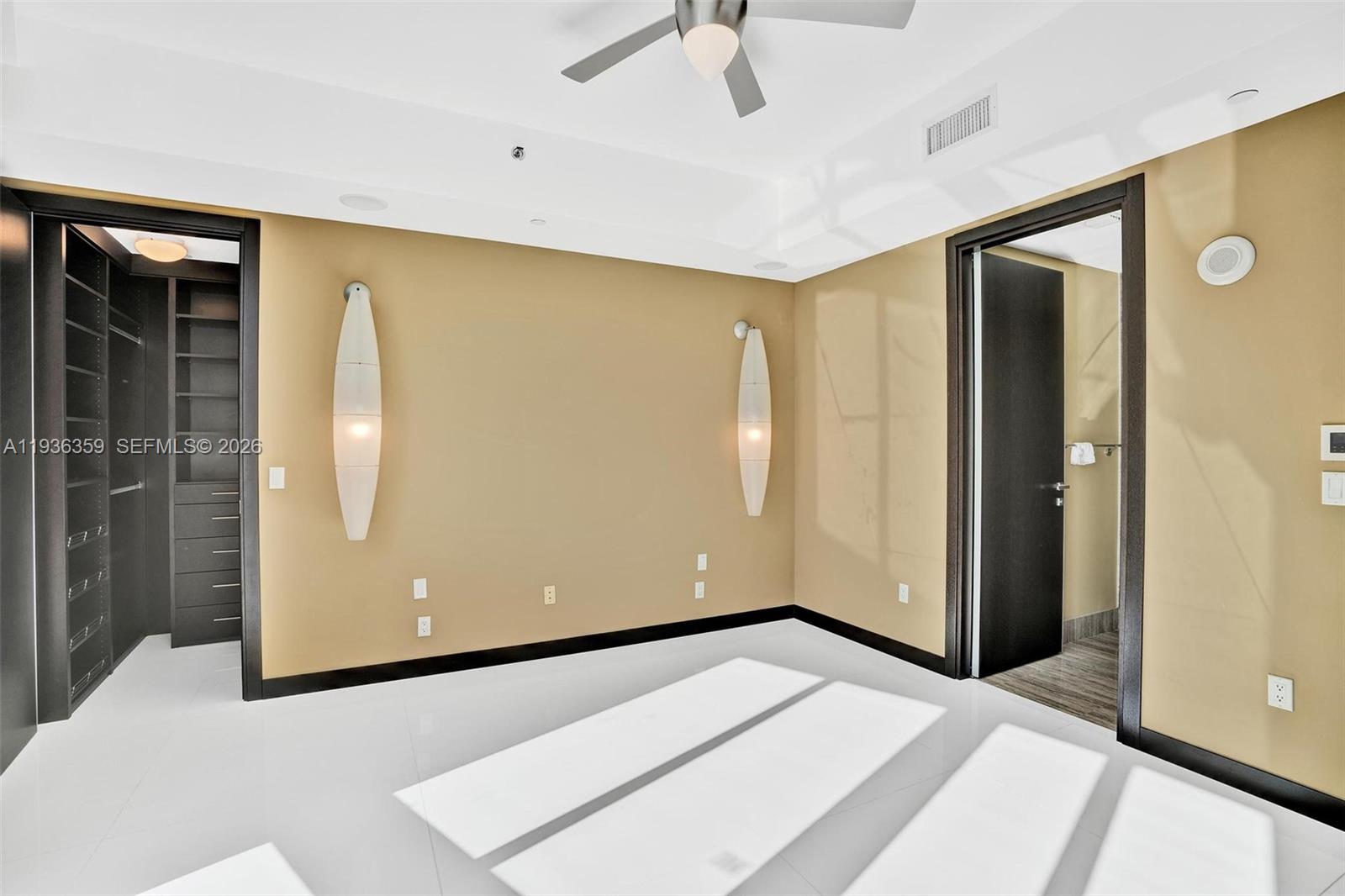 TDR TOWER III CONDO - Residential