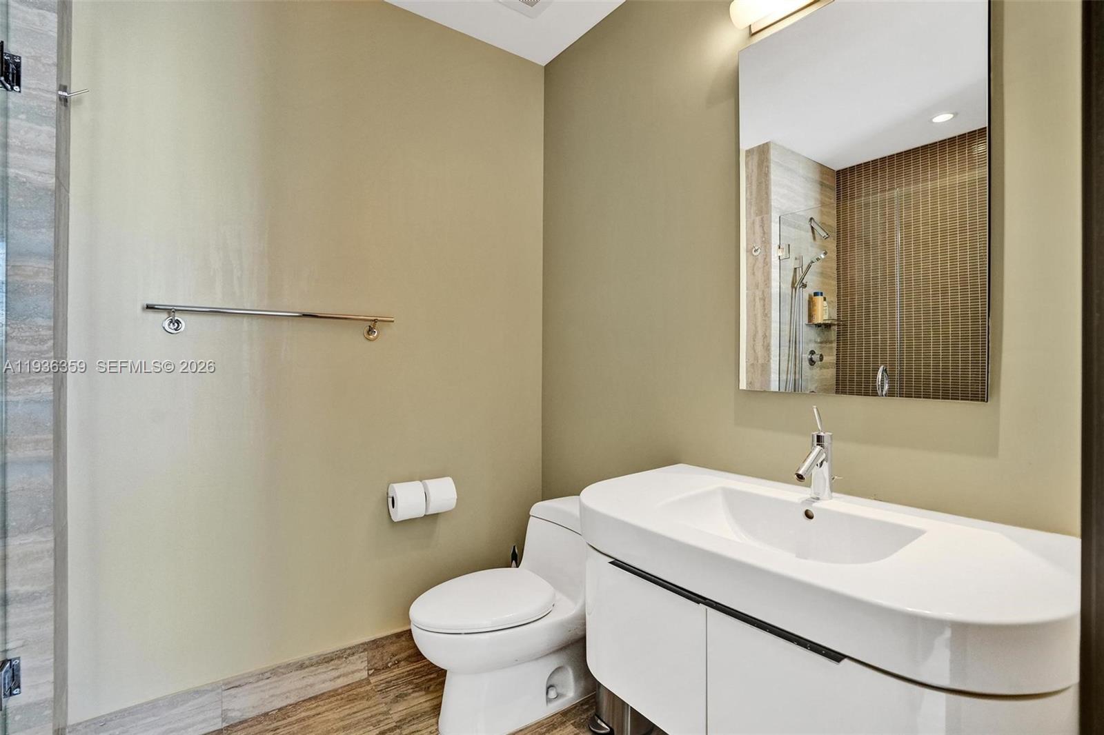 TDR TOWER III CONDO - Residential