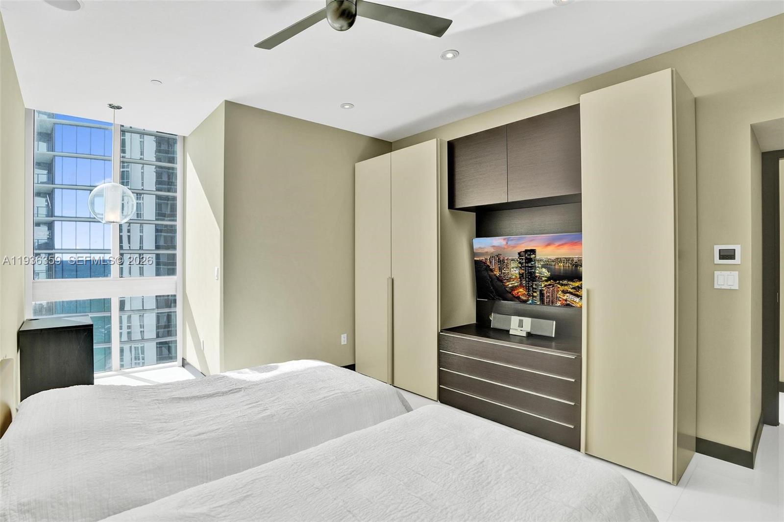 TDR TOWER III CONDO - Residential